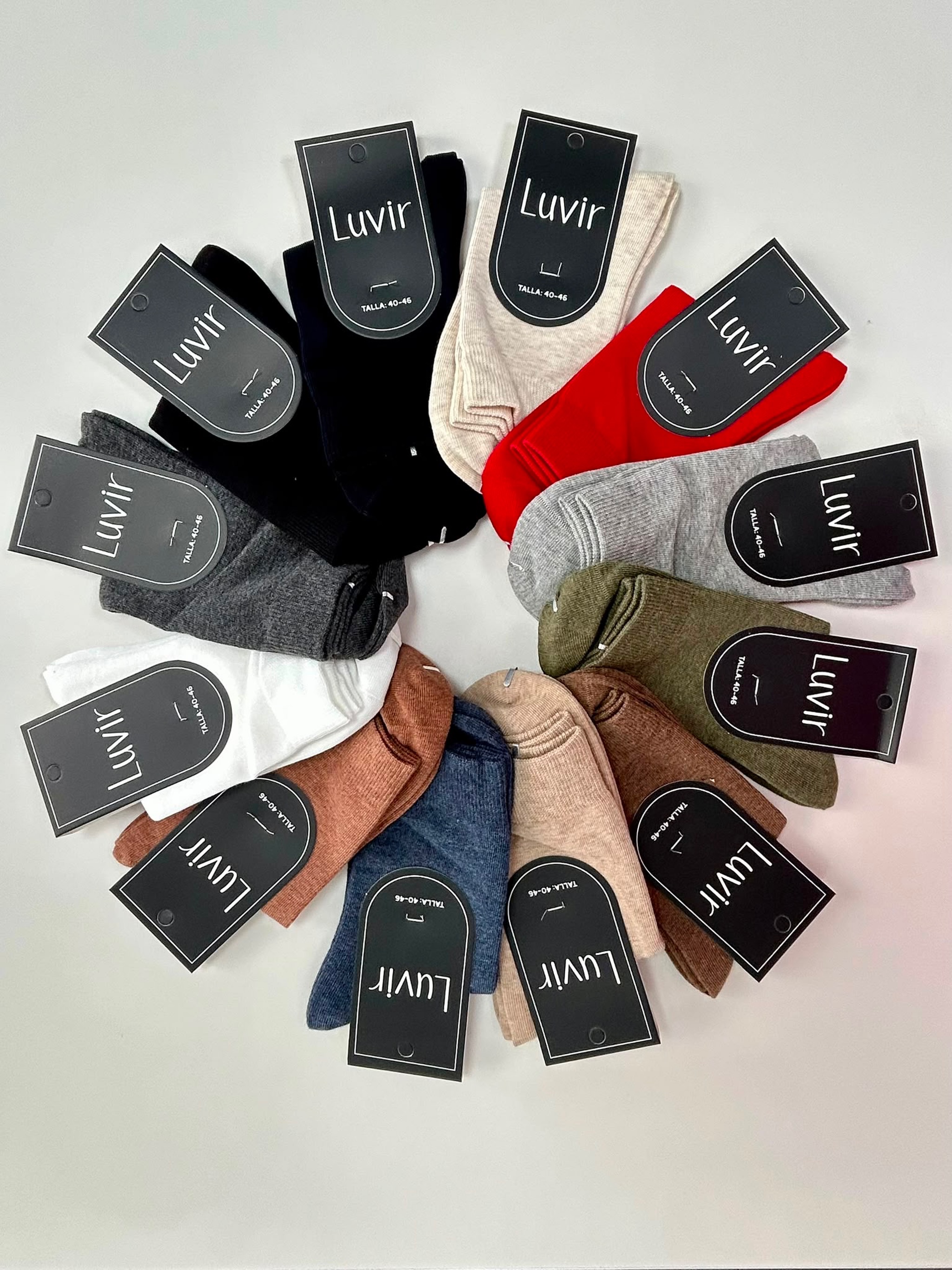 Calcetin de algodón talla 40-46!!!
Disponible en muchos colores🥰#luvir.es #luvir #calcetines #calcetínalgodón